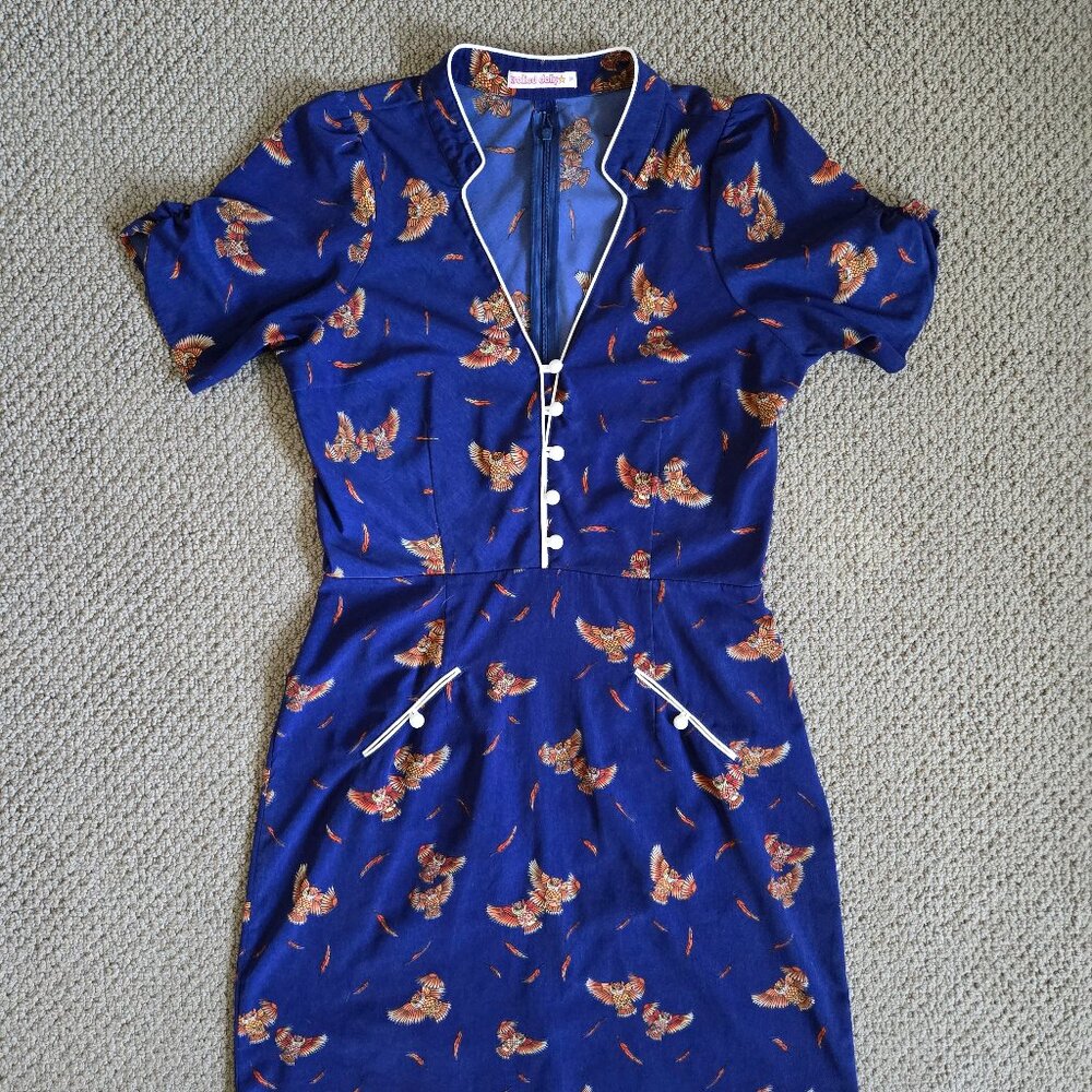 Beautiful blue tea dress with an owl pattern, Trollied Dolly, Size M, perfect